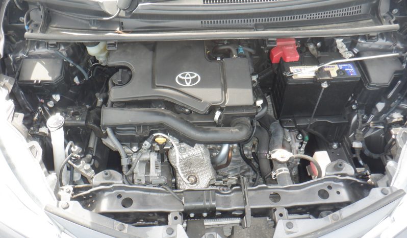 TOYOTA VITZ full