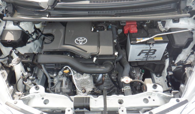 TOYOTA VITZ full