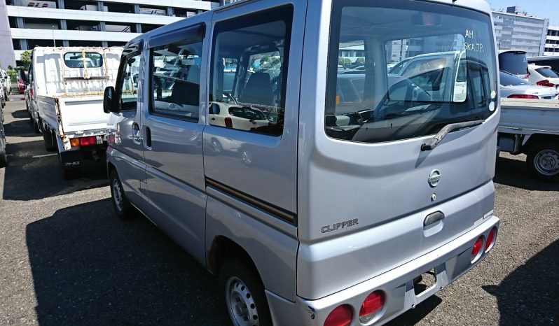 Nissan Clipper full